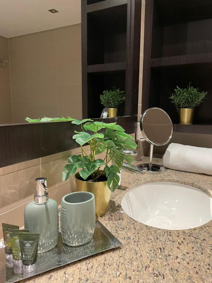 Luxurious 2 Bedroom Apartment In Anantara Hotel And Residences Dubai Eksteriør billede
